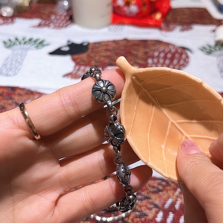 瓷片Chkhjkkkkkuhhyu