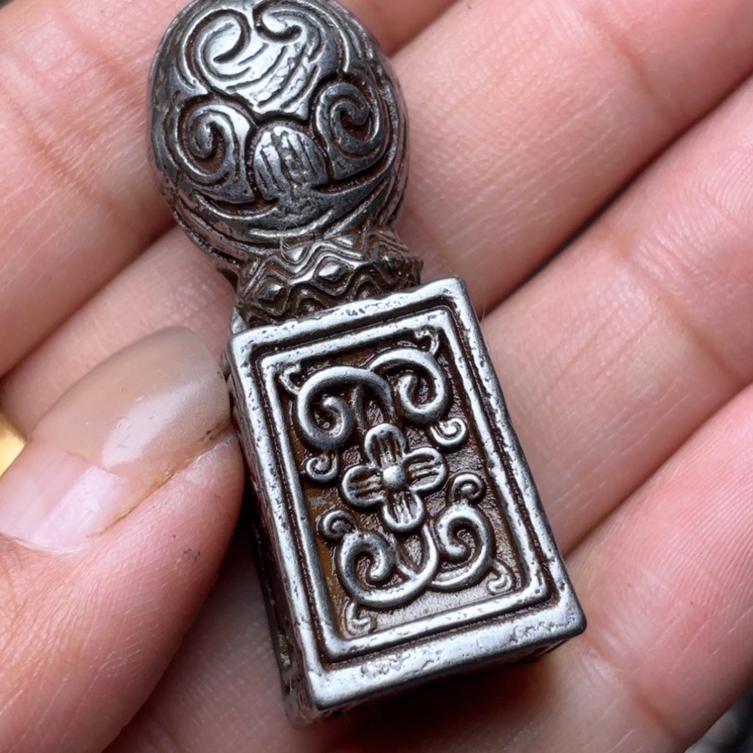 铜星月菩提吊坠项链