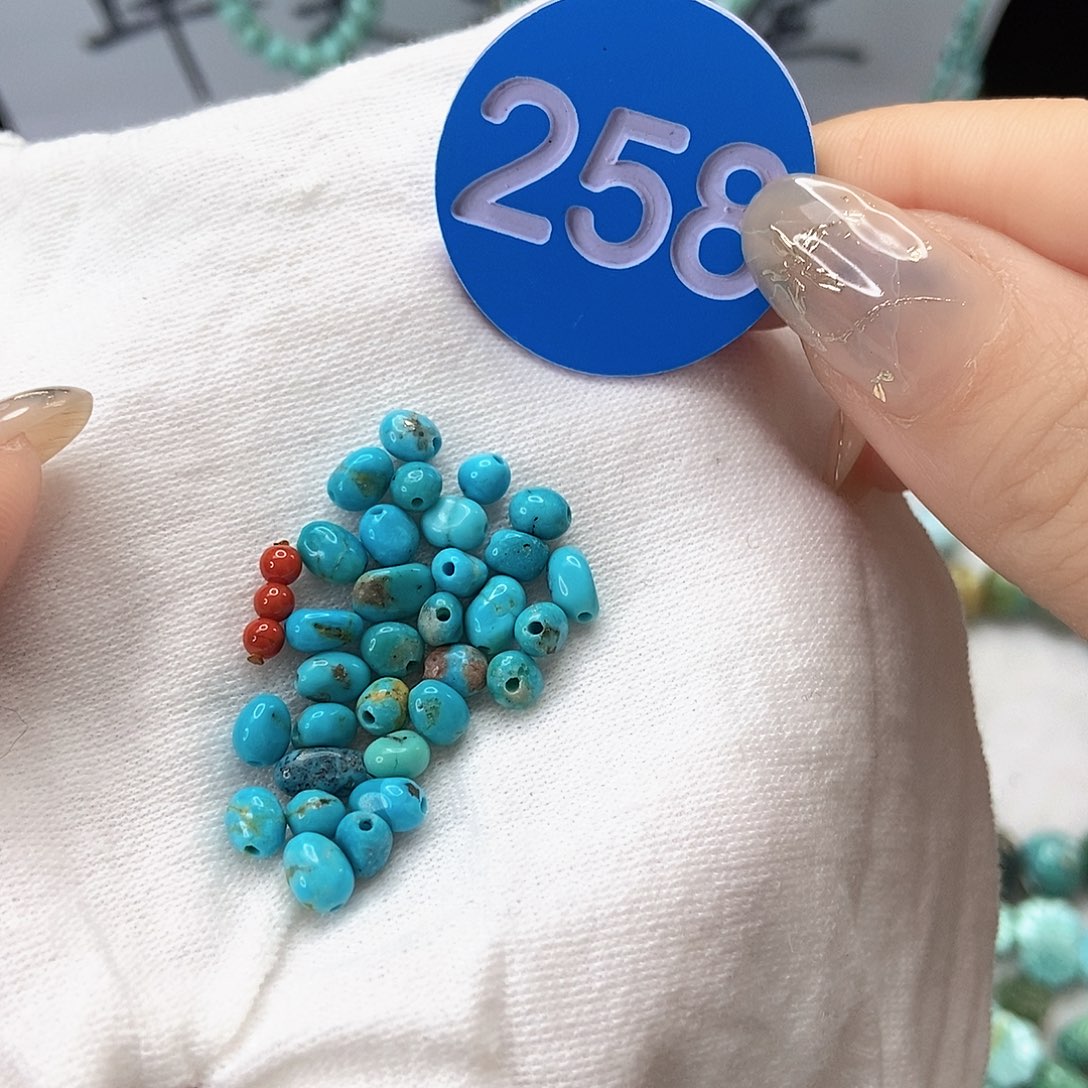 南红玛瑙未镶嵌珠宝奇石