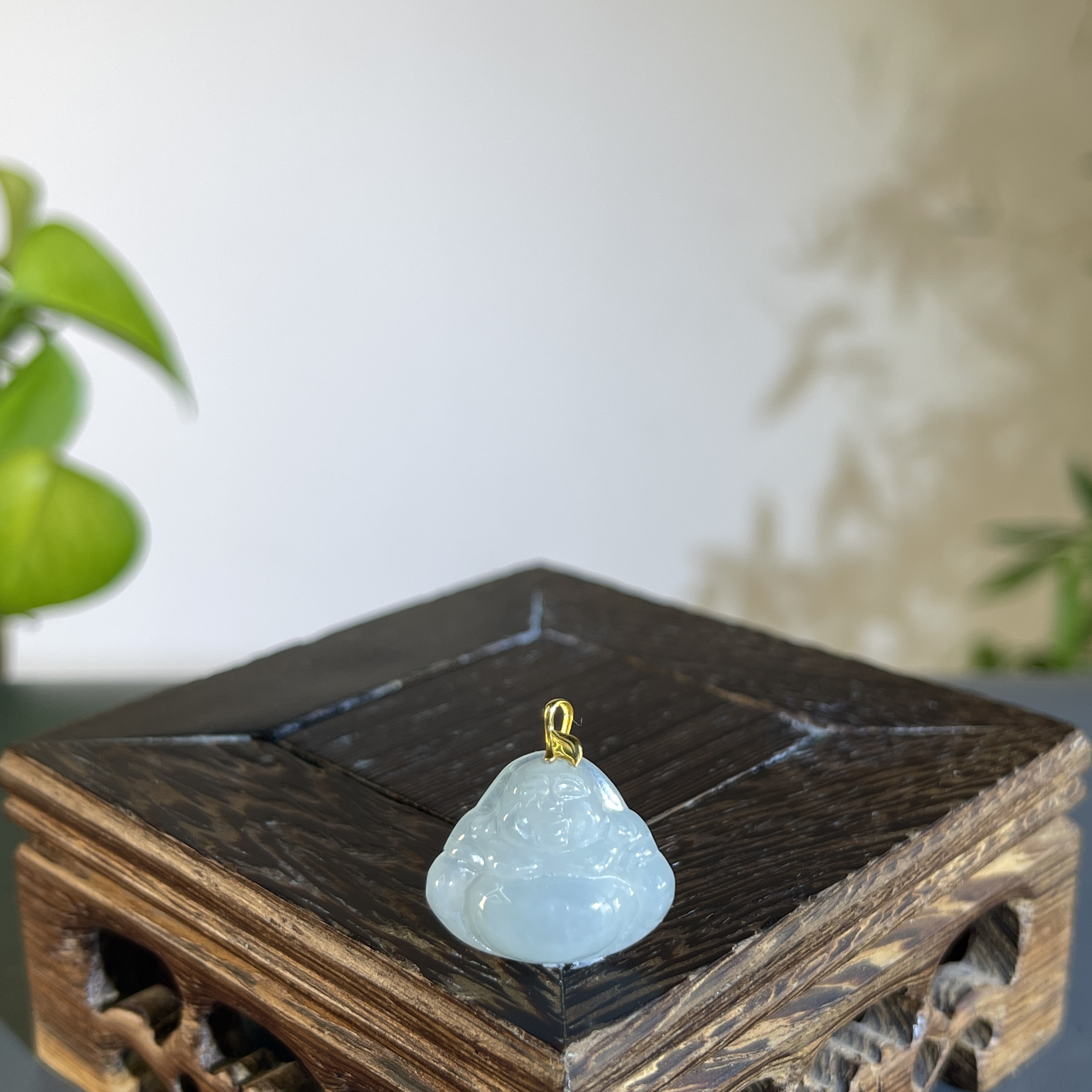 JCB12-182   天然缅甸A货翡翠   18K扣佛公