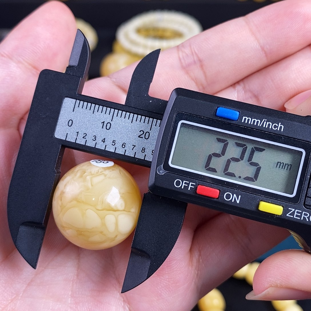 蜜蜡珠宝奇石未镶嵌