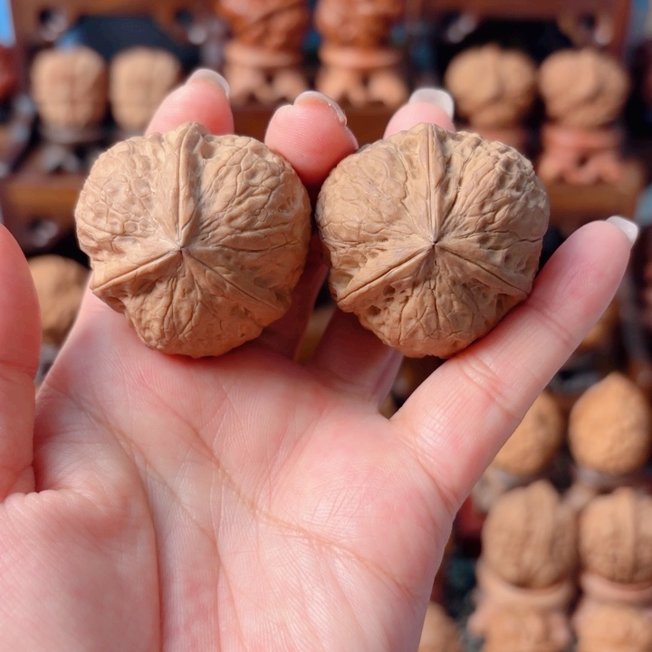 文玩核桃把件岁***人八宝平底蟾