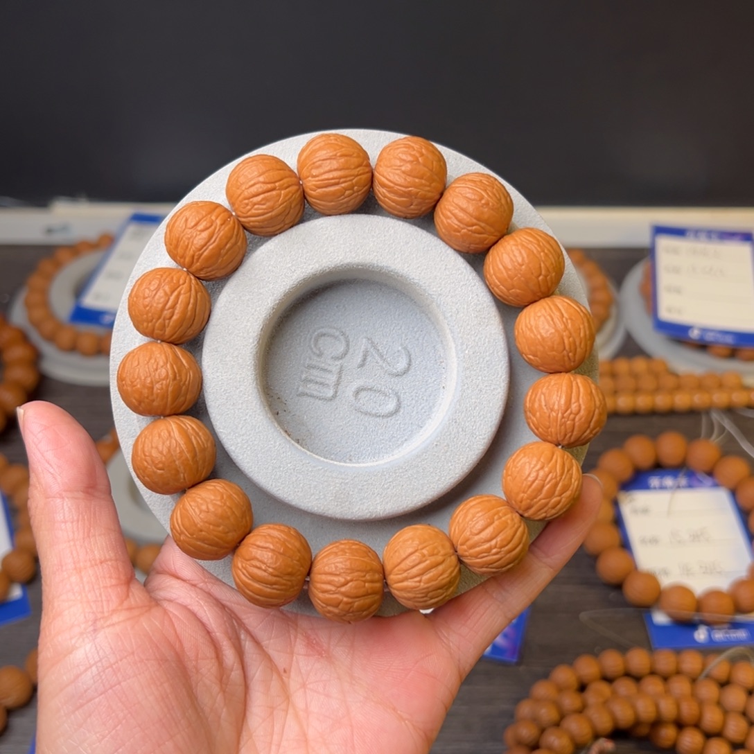 文玩核桃吊坠同尺聚宝盆