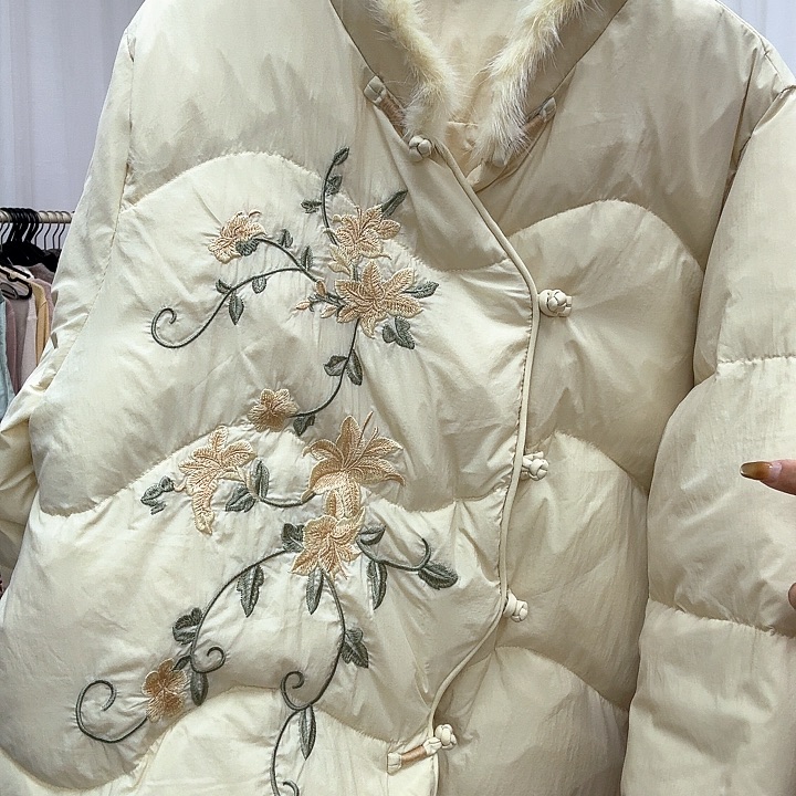 5507浅黄色外套女