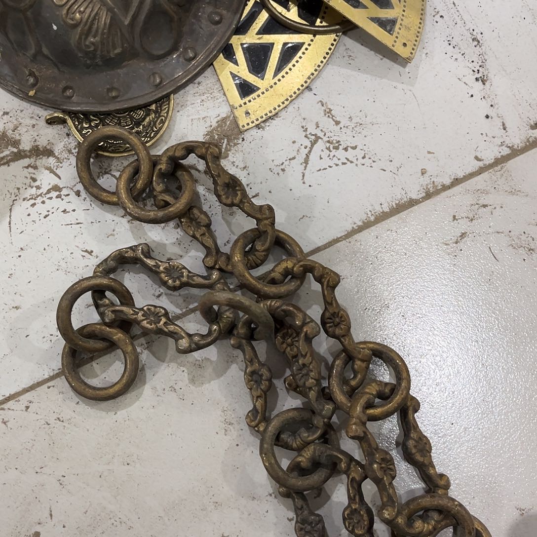 老***郑闪电购铜摆件工艺品
