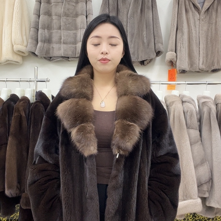 本黑紫貂领满天星90cm……