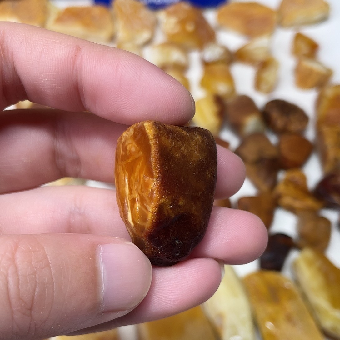 定制琥珀未镶嵌原矿琥珀