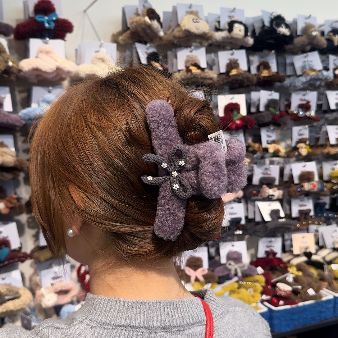 布艺非金属紫色抓夹