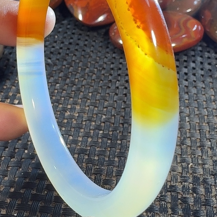 方***冀玛瑙/玉髓未镶嵌颈饰