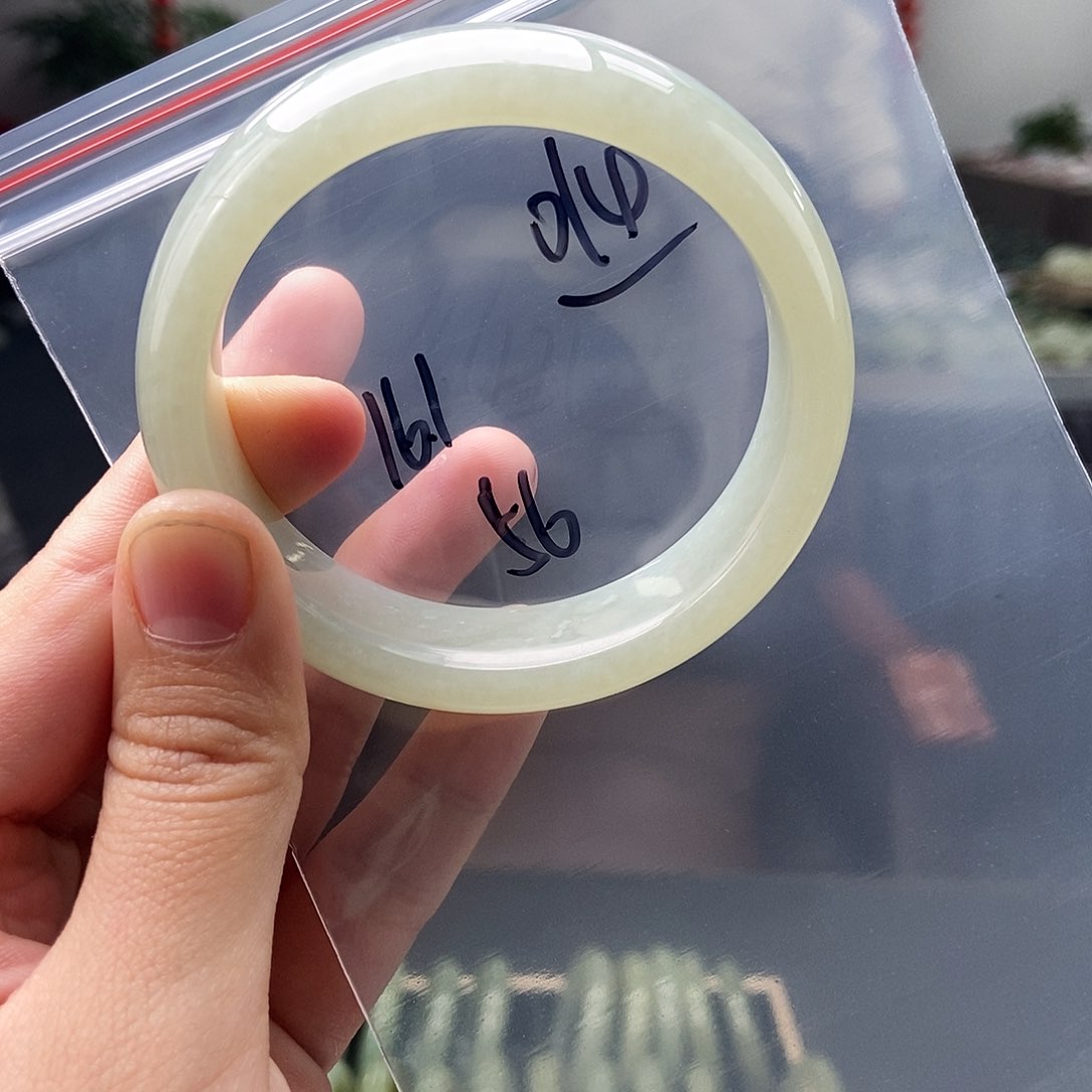 和田玉颜色多样性发拍一发一未镶嵌