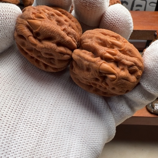 把件核桃叁*34➕赤龙鸡心核桃雕刻吞噬