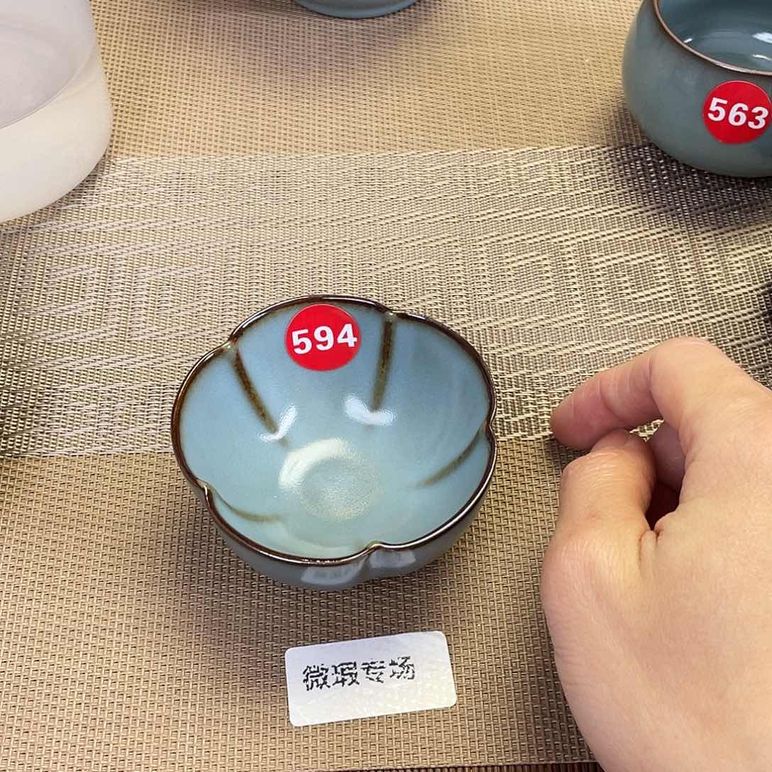 瓷片。。。。。。。。。。。。。。