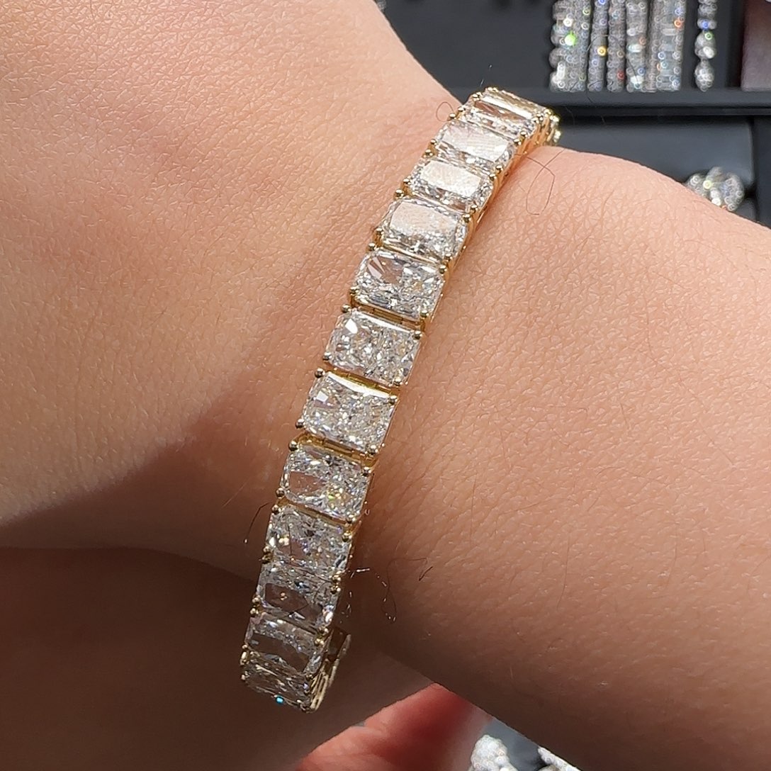 18K金镶嵌实验室培育钻石雷迪恩手链