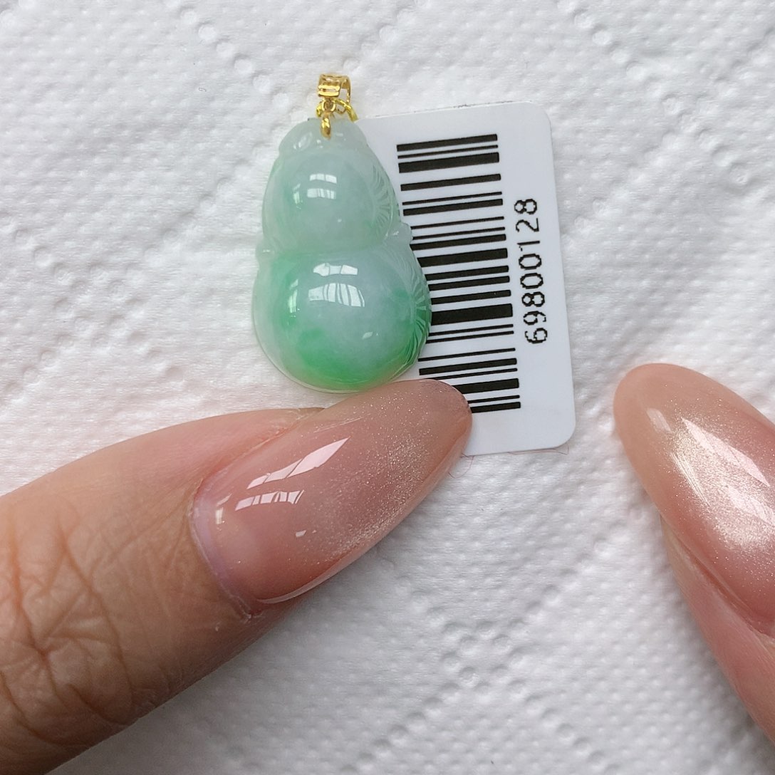 颈饰18K金镶嵌翡翠