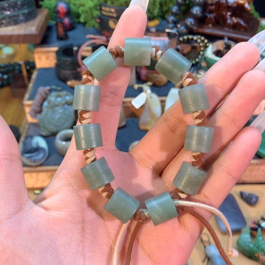 和田玉（糖玉）未镶嵌挂件