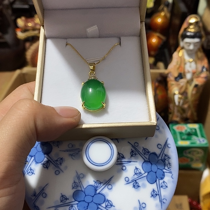 瓷器工艺精湛精细