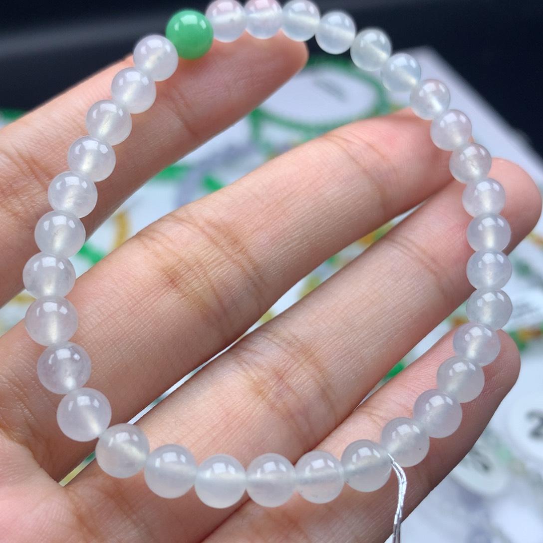 翡翠手链未镶嵌卡