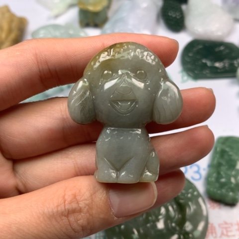 翡翠颈饰未镶嵌翡翠