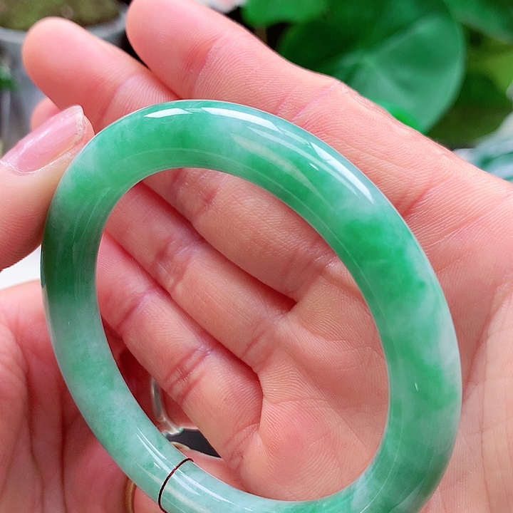 翡翠未镶嵌手镯天然翡翠手镯