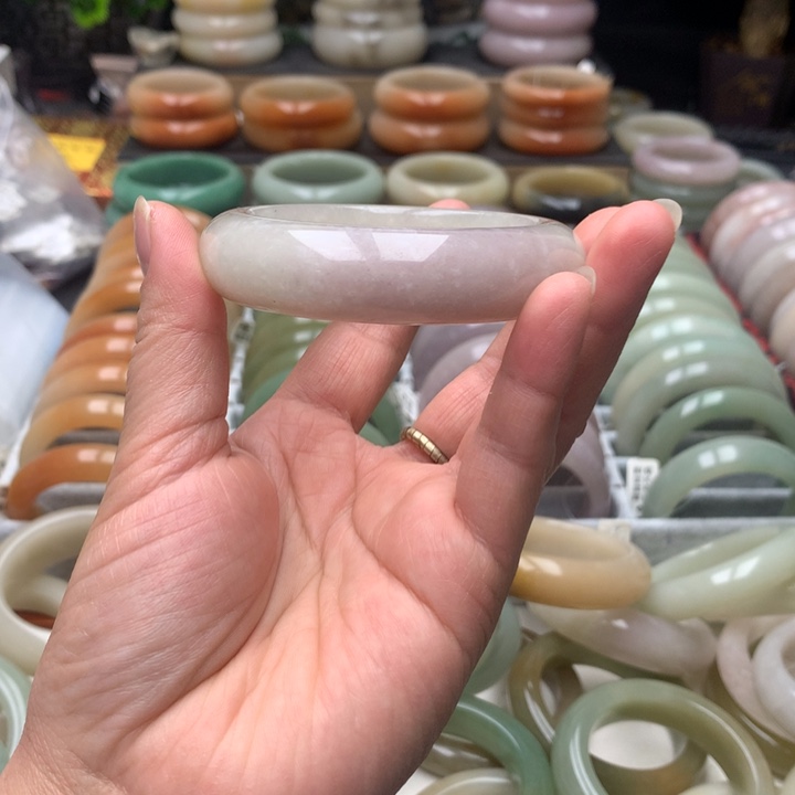 石英质玉（佘太翠）未镶嵌手镯54