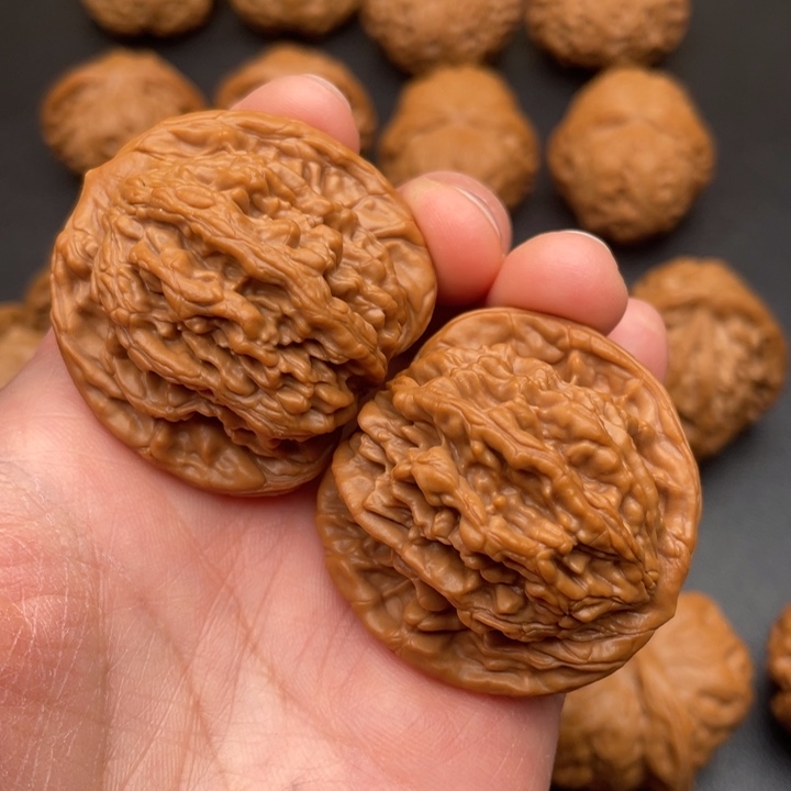 文玩核桃吊坠至尊虎42尺全品