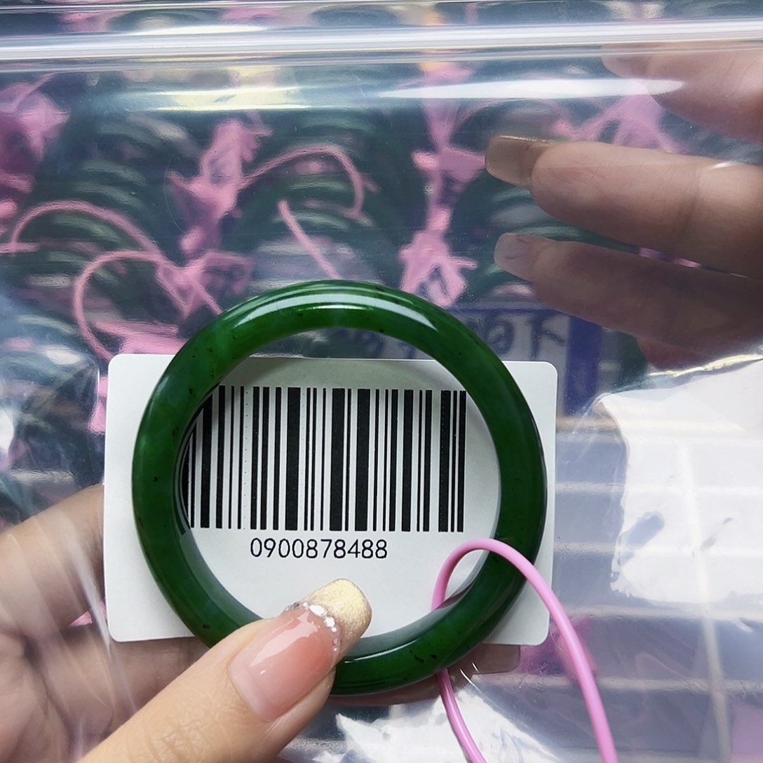 和田玉手镯未镶嵌永****活