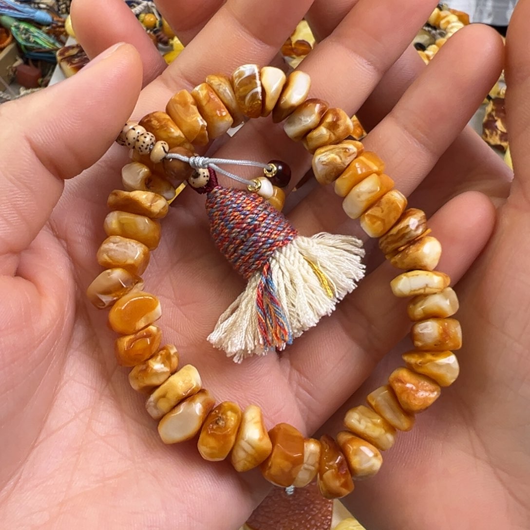 蜜蜡裸石未镶嵌蜜蜡