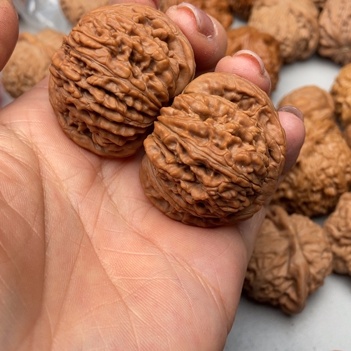 文玩核桃把件皮****粥四座楼