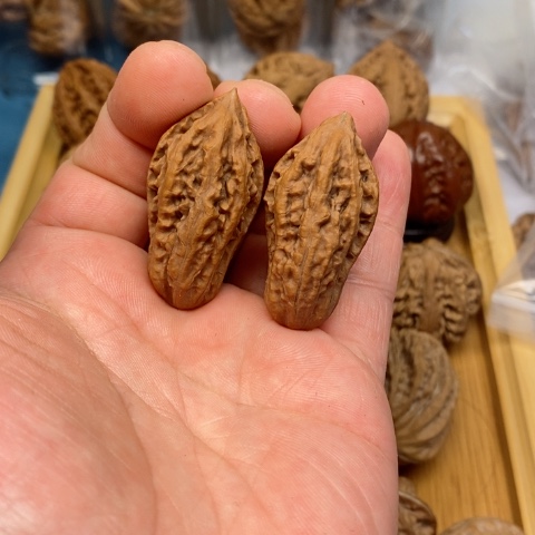 桃核把件24东北秋子核桃