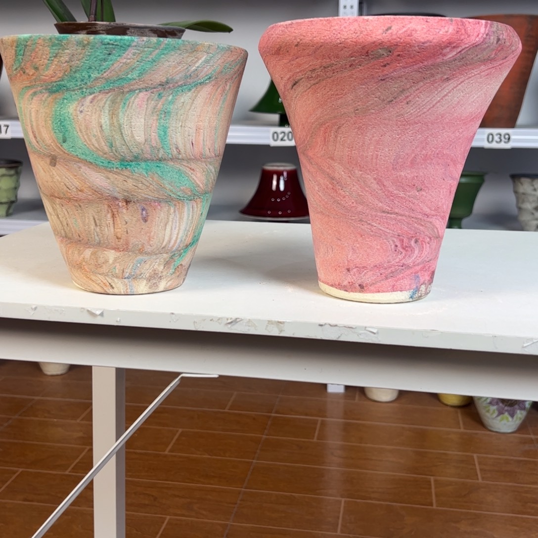 *****景德镇手工花盆有孔