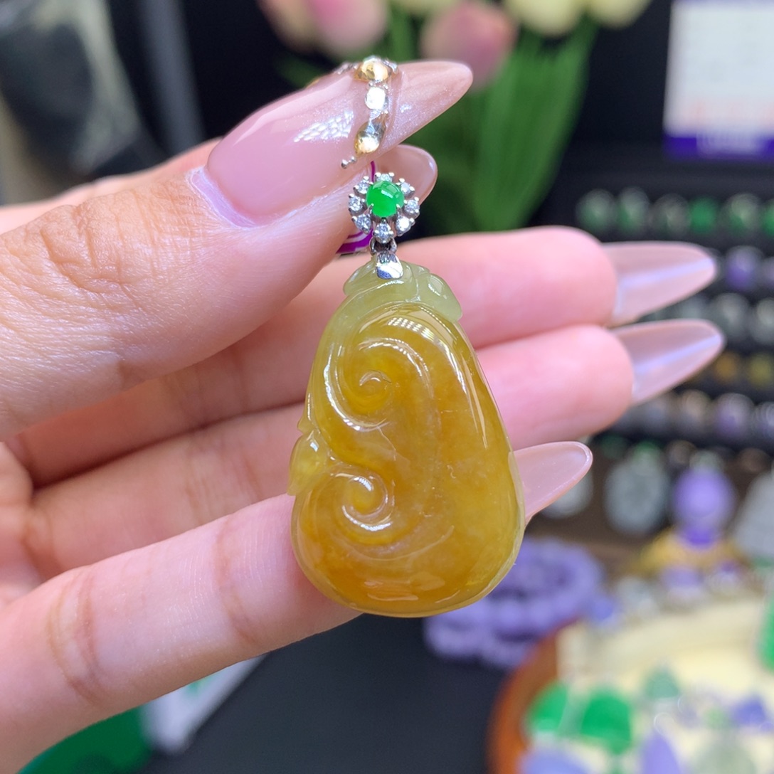 翡翠颈饰18K金镶嵌天然