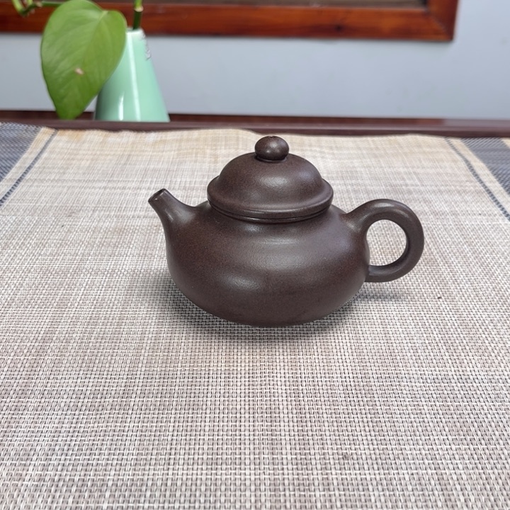 紫砂茶壶容天黑心土
