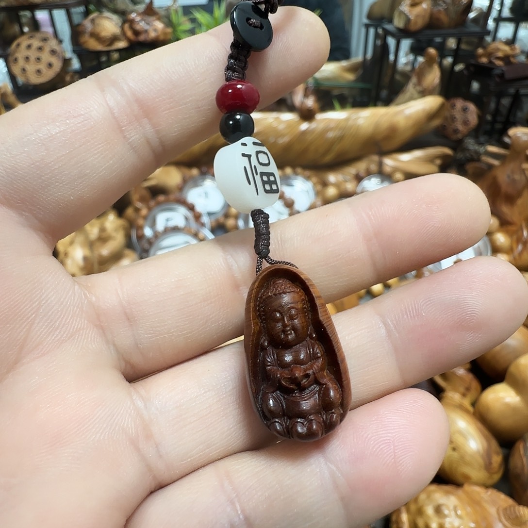 柏木（崖柏）太行陈化黑油雕刻乐乐钥匙扣