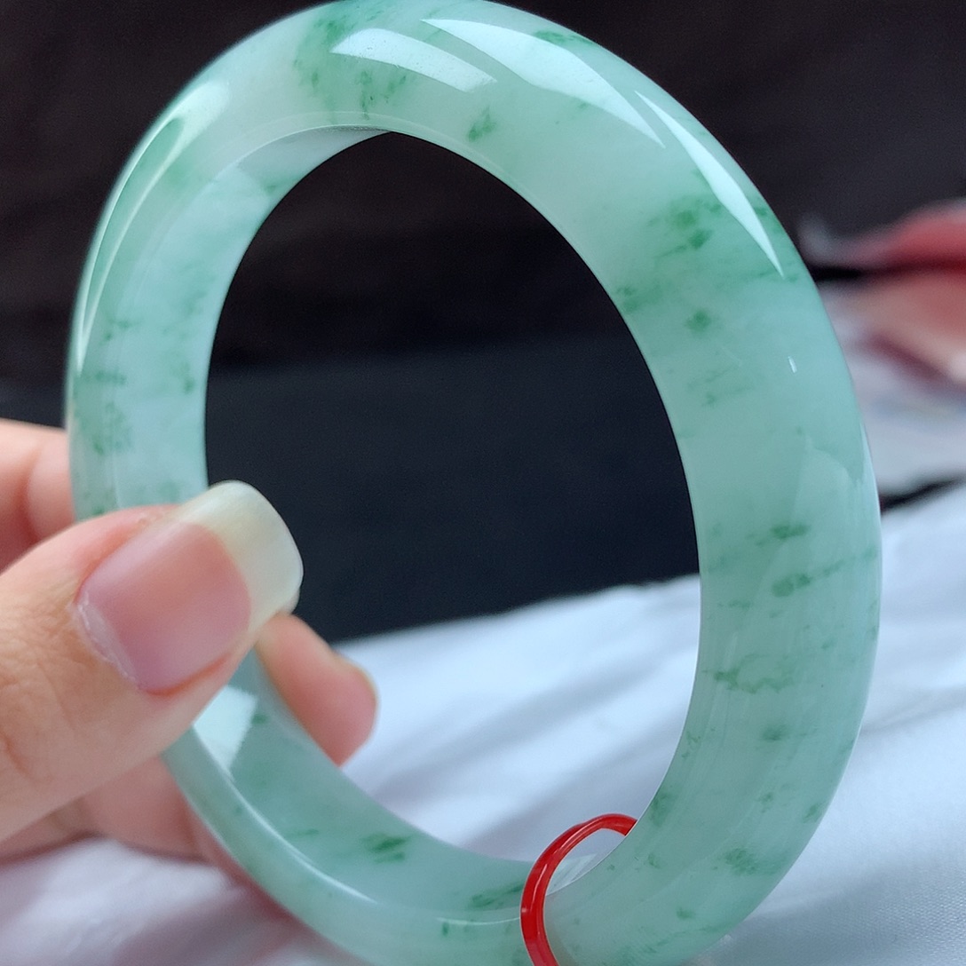 翡翠手镯未镶嵌96775，