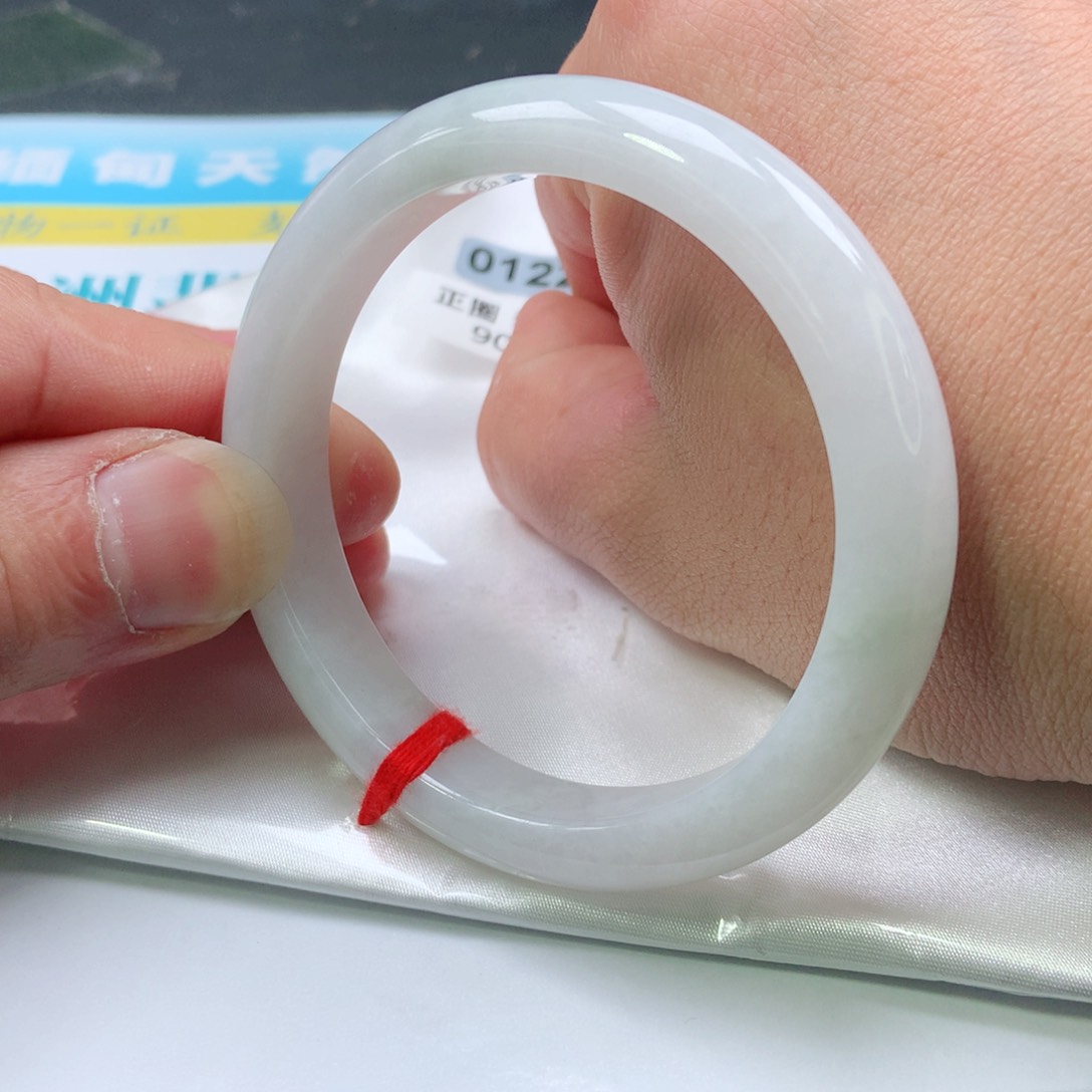 翡翠手镯未镶嵌0122号