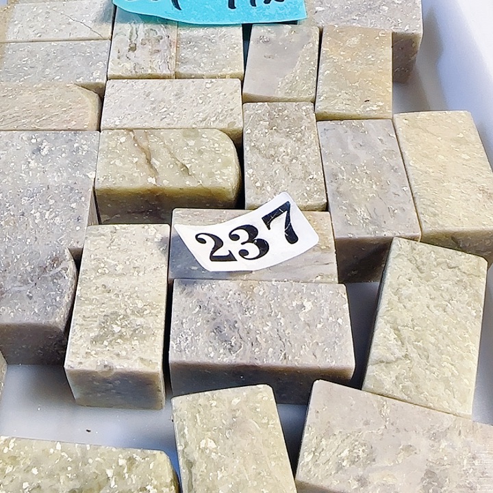 印石青田石青田岩门晶30个，2.5正章高度4公分