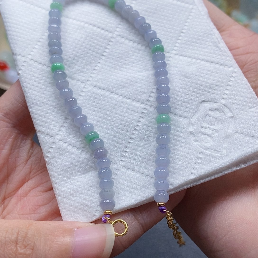 翡翠颈饰未镶嵌闪