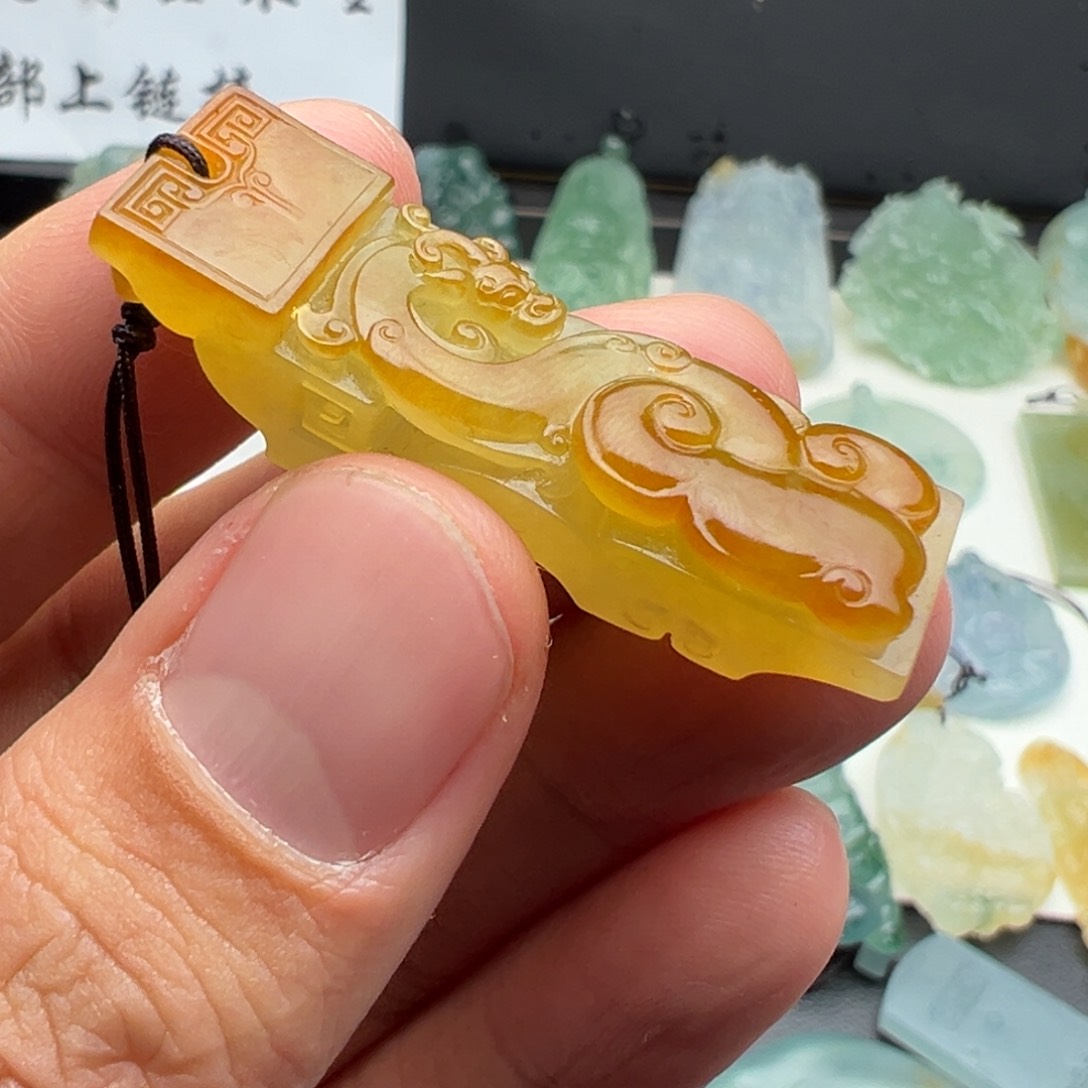 定制翡翠未镶嵌牌