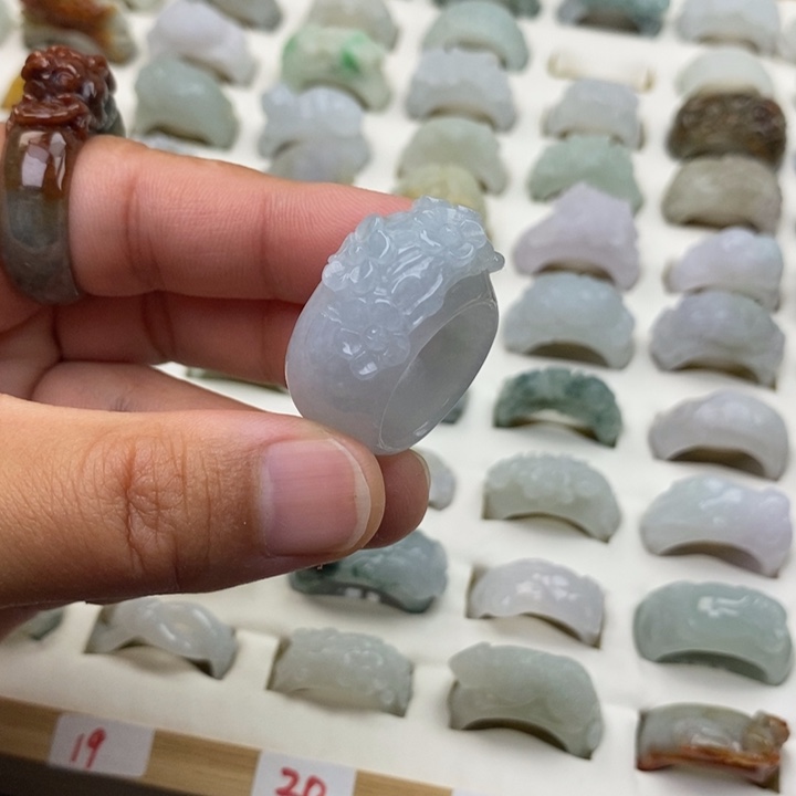 翡翠未镶嵌戒指港码19