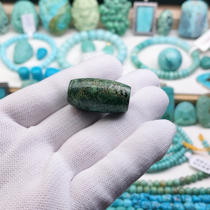 绿松石配饰未镶嵌