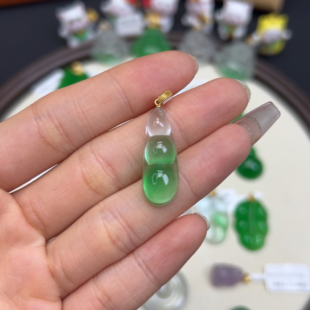 L***佳直播编号M7760