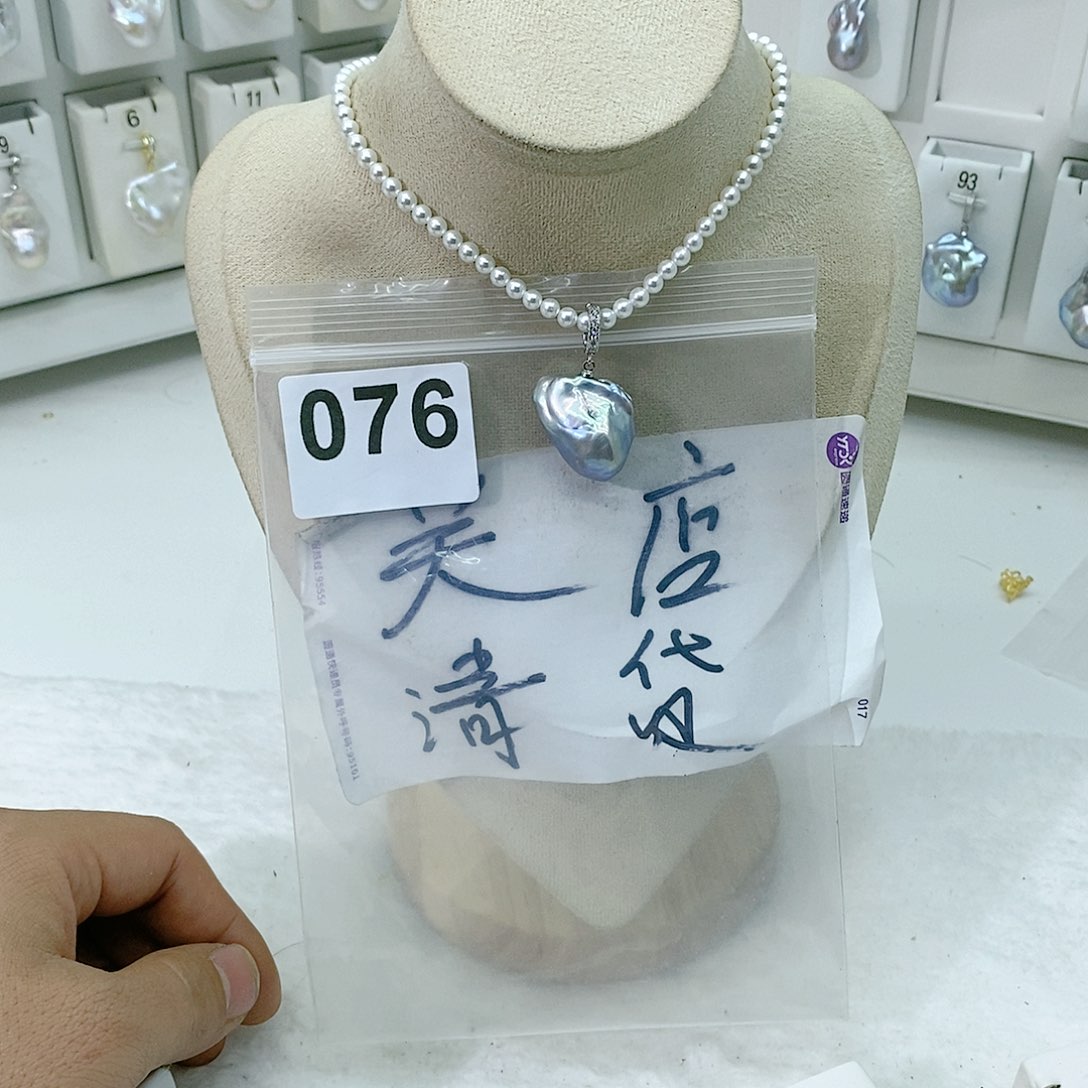 淡水珍珠颈饰合金