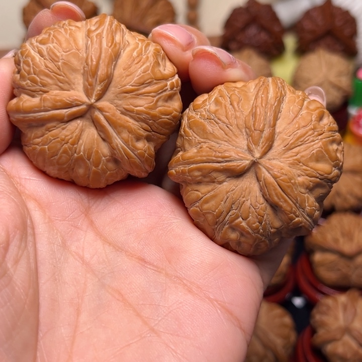 X***.文玩核桃吊坠44全品大尺粗筋元宝奔