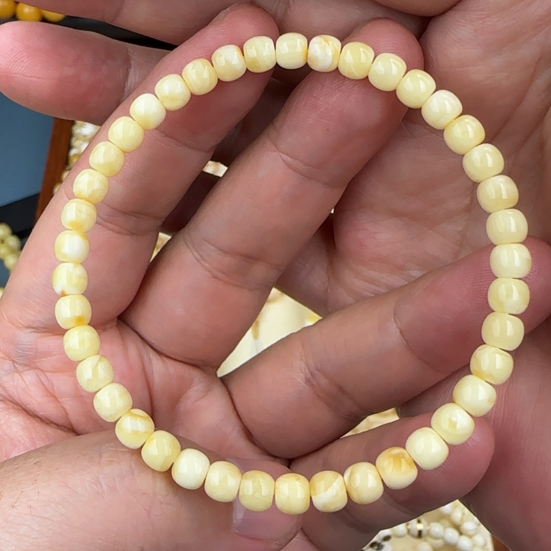 琥珀未镶嵌珠宝奇石5