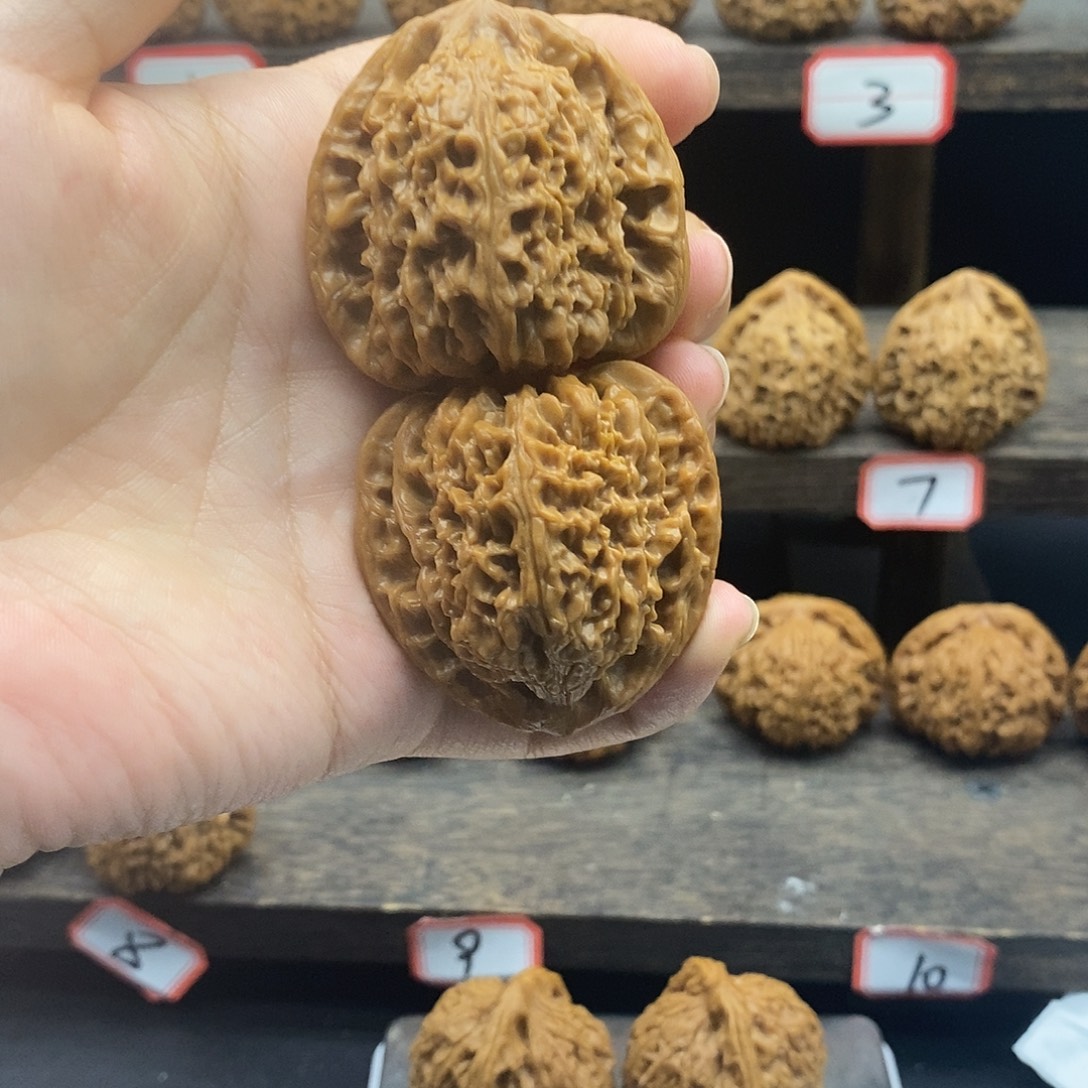 弹***间吊坠文玩核桃全品无修南疆石43尺寸核桃