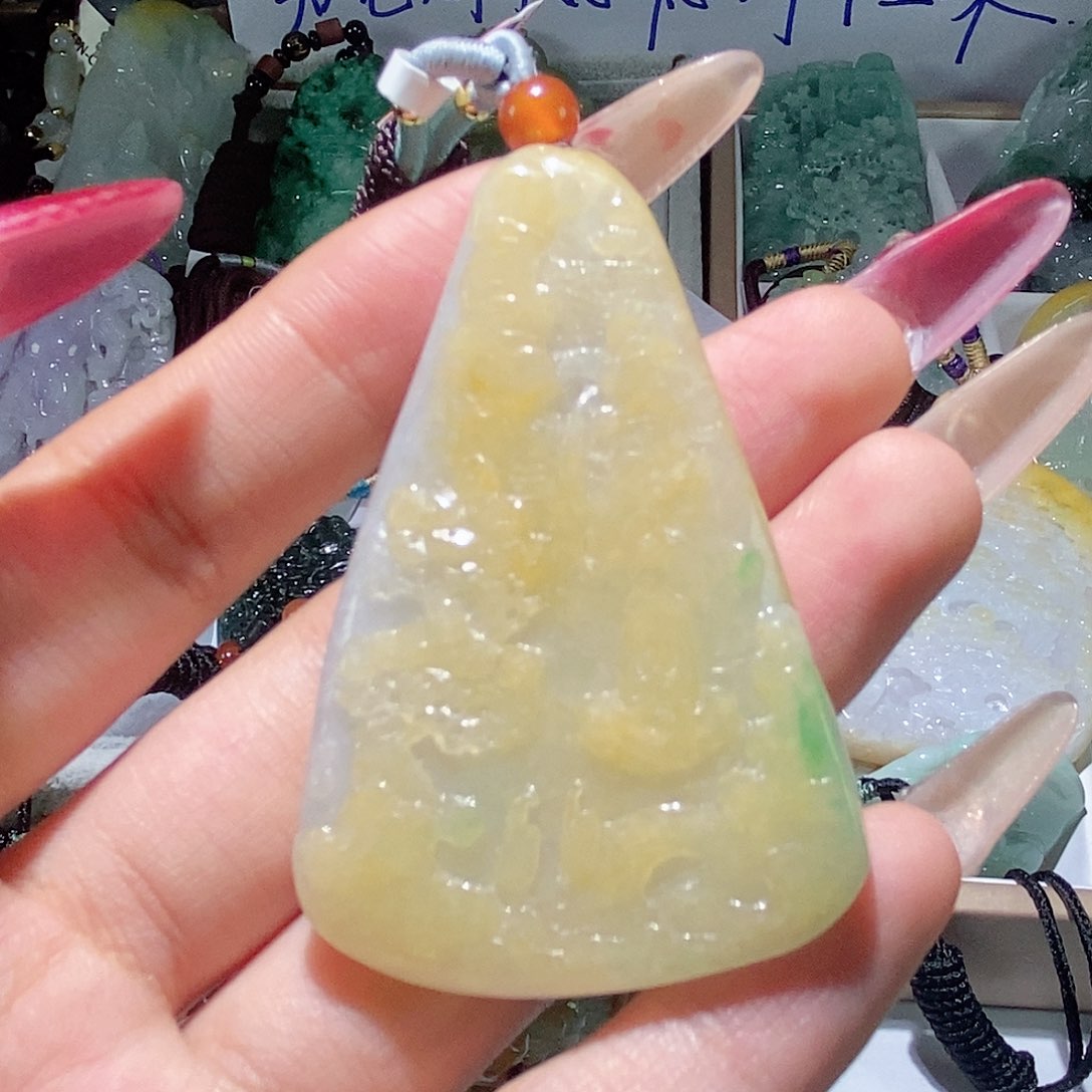 翡翠颈饰未镶嵌翡翠