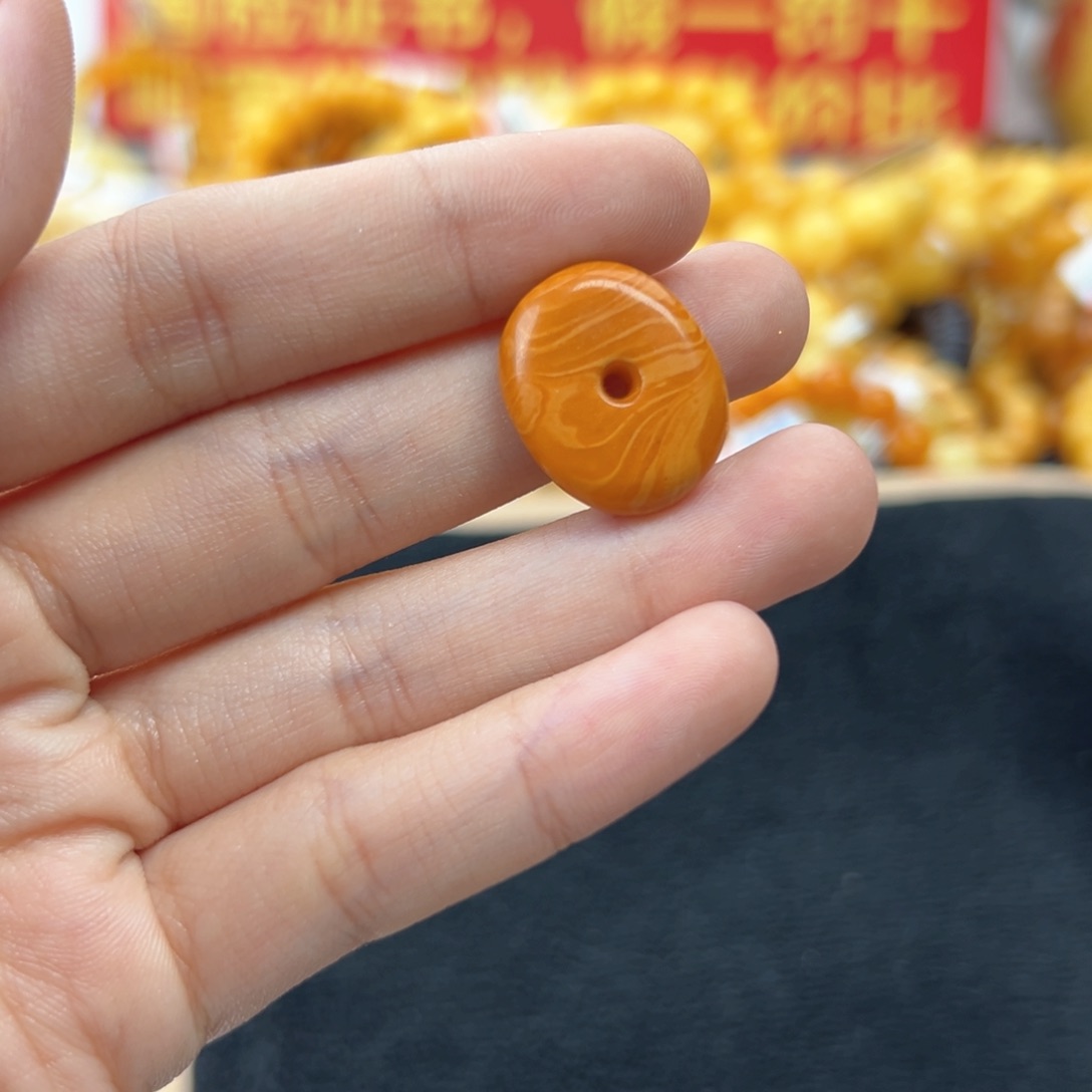 琥珀珠宝奇石未镶嵌
