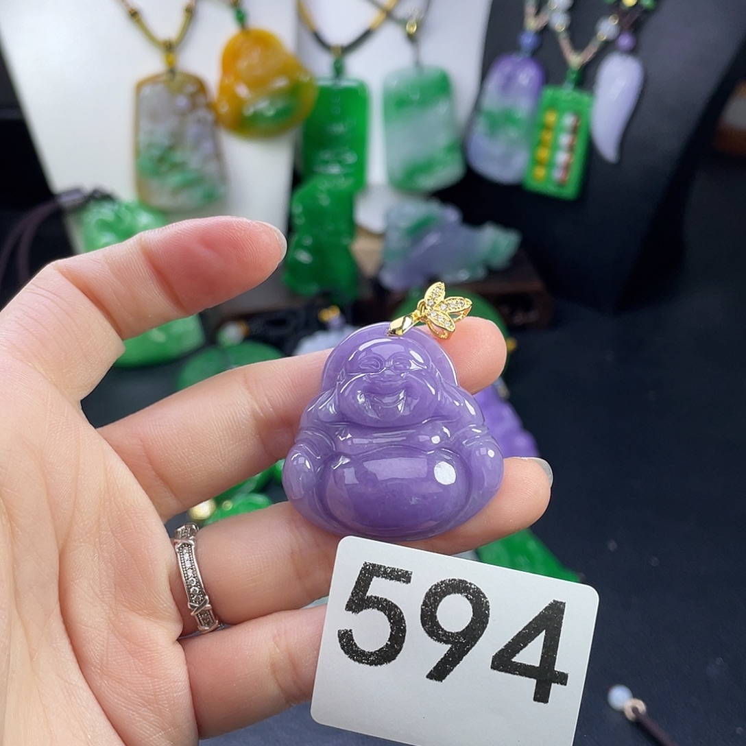 翡翠未镶嵌吊坠(赠链)