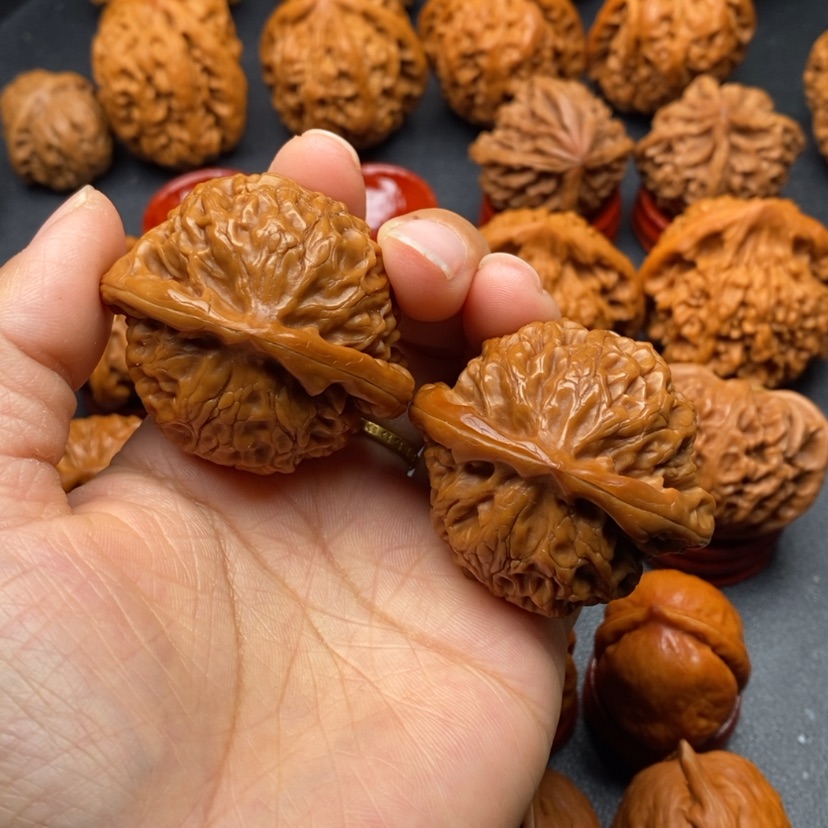 【闪购商品】文玩核桃把件46宫灯