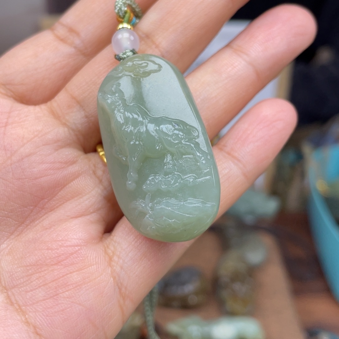 和田玉颈饰未镶嵌